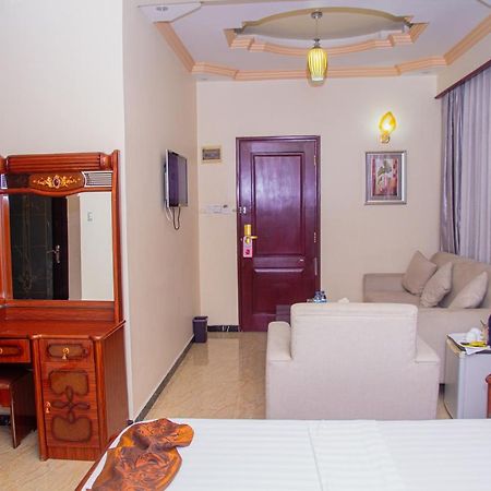 Star City Hotel Dar es Salaam Zewnętrze zdjęcie