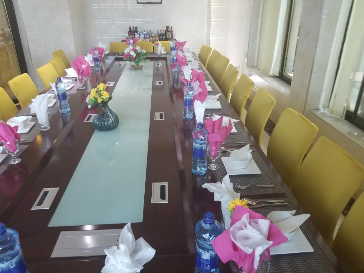 Star City Hotel Dar es Salaam Zewnętrze zdjęcie